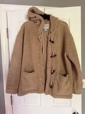 Cozy Sherpa Toggle Hooded Jacket - Tan/Beige